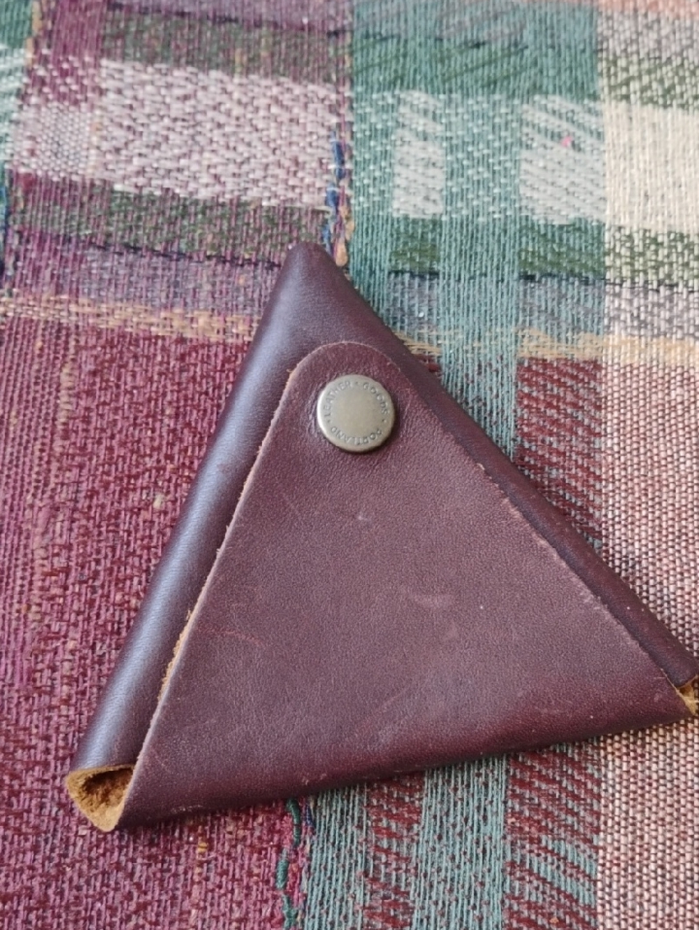 PORTLAND LEATHER GROUP Triangular Coin Pouch